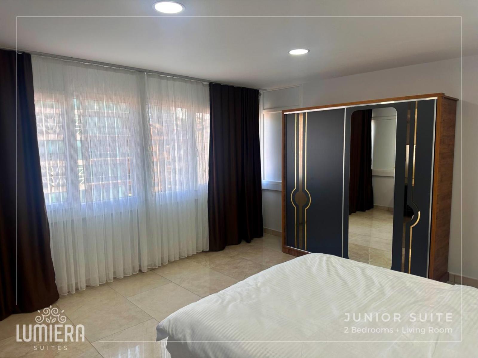 Lumiera Apartment *